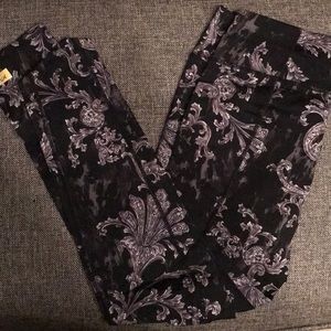 Like new! Betsy Johnson athletic legging!